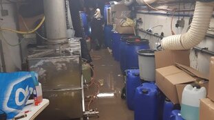 Drugslab gevonden, zes verdachten aangehouden