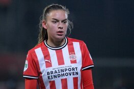 PSV zet Ajax verder op achterstand