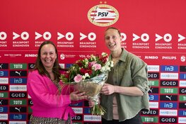 Van Veenendaal verlengt bij PSV