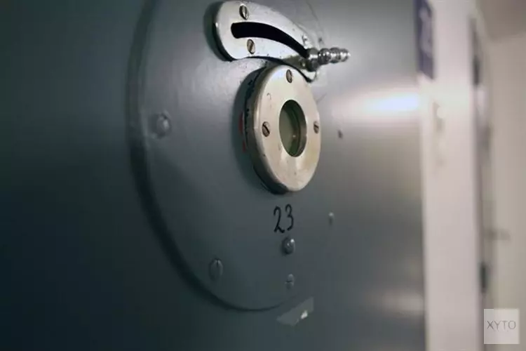 6 jaar cel voor opslaan wapens en munitie van veroordeelde wapenleverancier