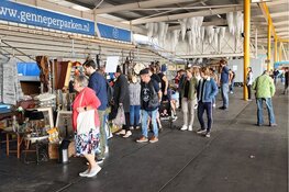 Kom naar de Super Eindhovense Vlooienmarkt