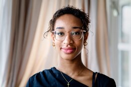 Getroffen door de toeslagenaffaire, nu inspireert Eindhovense Ashanti met kookworkshop: “Ik wil graag lotgenoten leren kennen.”