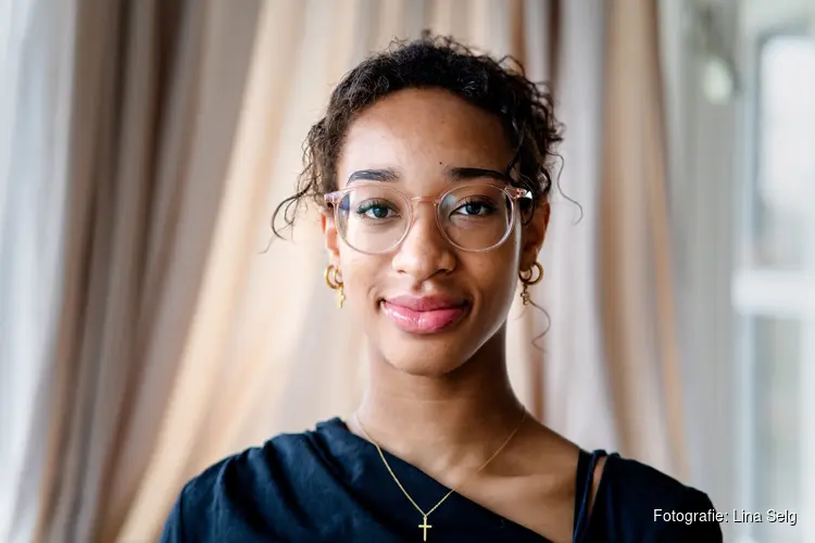 Getroffen door de toeslagenaffaire, nu inspireert Eindhovense Ashanti met kookworkshop: “Ik wil graag lotgenoten leren kennen.”