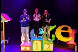 Iris de Laat uit Veghel is de beste voorlezende brugklasser van Noord-Brabant!