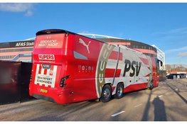 Beroerde start nekt AZ tegen PSV. Til scoort hattrick tegen voormalige club