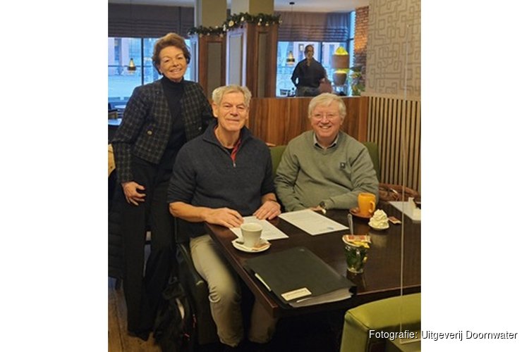 Uitgeverij Doornwater tekent contract voor Perspectief van Sammy van Tuyll