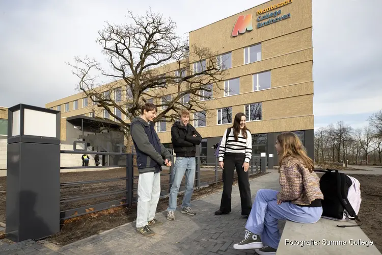 Montessori College Eindhoven neemt vernieuwde schoolgebouw in gebruik