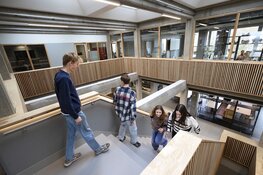 Montessori College Eindhoven neemt vernieuwde schoolgebouw in gebruik