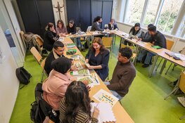 Asielzoekers in Eindhoven opgeleid voor banen in de microchipindustrie