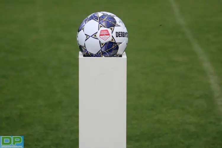 Derby kantelt helemaal; Helmond Sport klopt FC Eindhoven